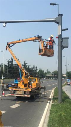 車載路燈車出租、高空作業(yè)車出租